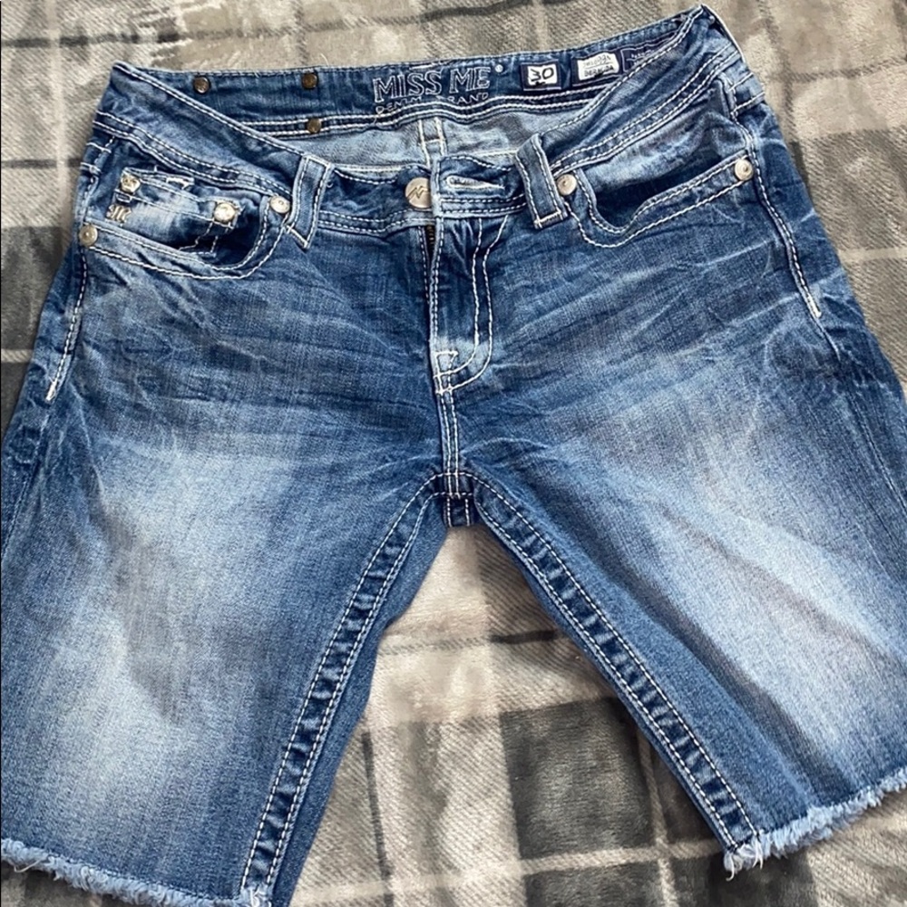 Miss Me Bermuda shorts